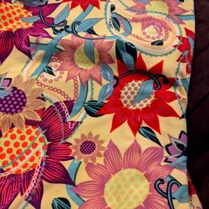 TC LuLaRoe leggings 2/$17 3/$23 4/$27